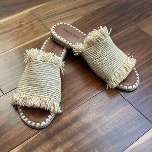 PROUD MARY RAFFIA FRINGE SLIDES SIZE 38 TAN MINOR DIRT FROM STORAGE NO WEAR